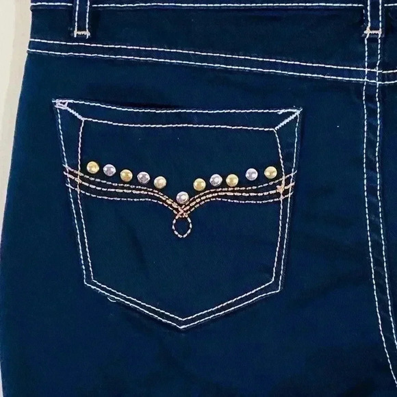 Southpole Black Super Stretchy Embellished Denim Shorts Size 9 - Picture 4 of 10